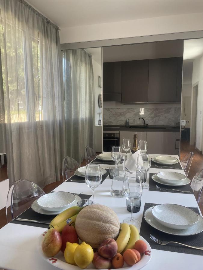 Villa Bianca A Few Steps By The Sea With Exclusive Garden & Jacuzzi Livorno Eksteriør billede