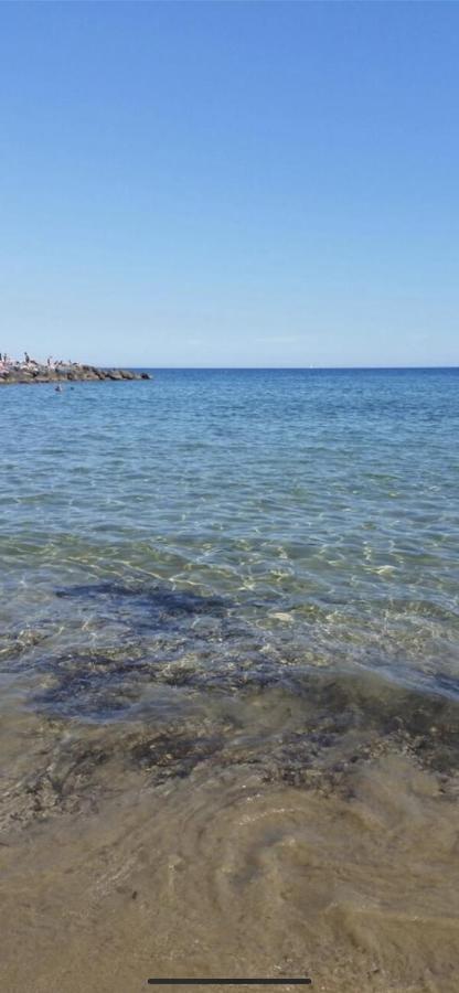 Villa Bianca A Few Steps By The Sea With Exclusive Garden & Jacuzzi Livorno Eksteriør billede